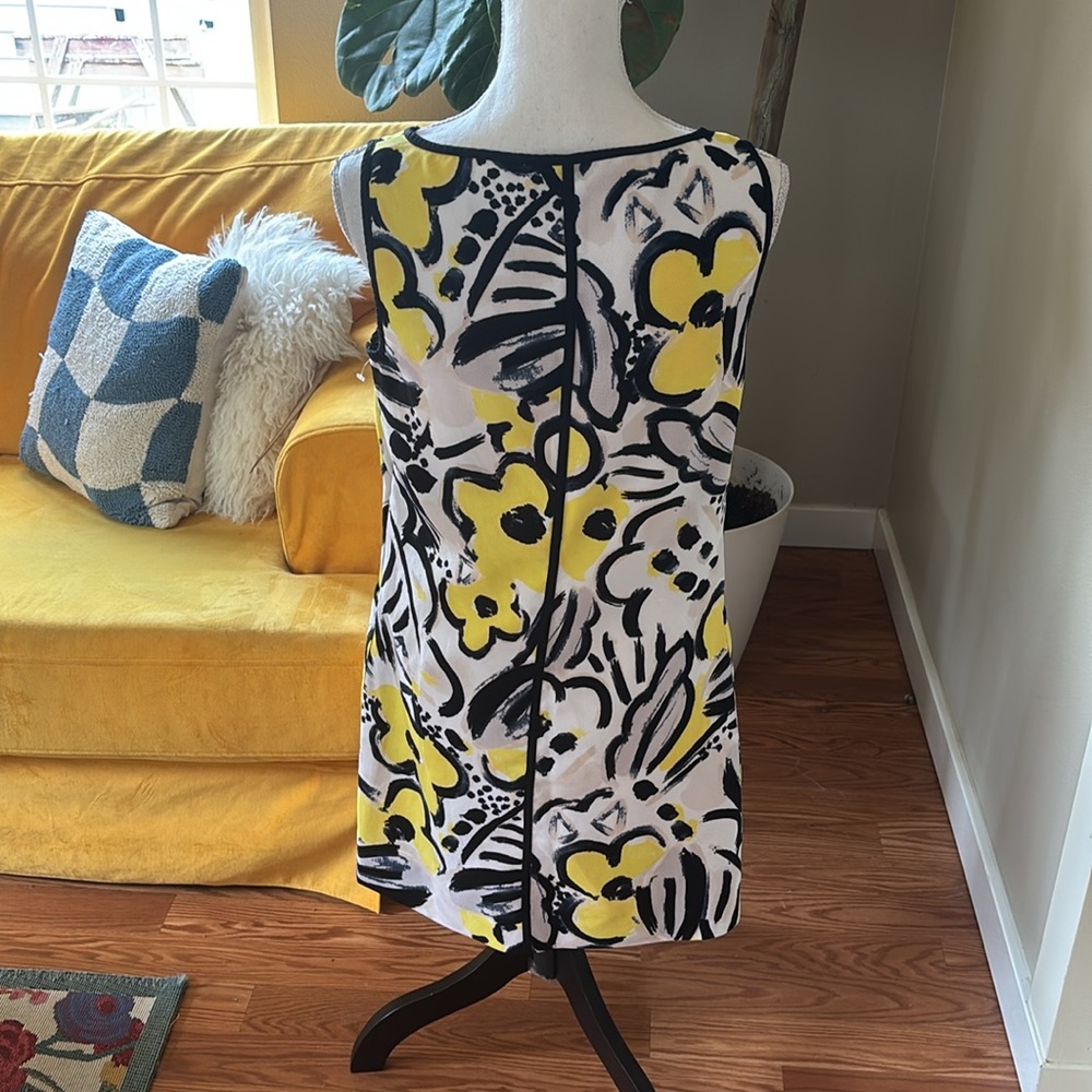 Canvas by Land's End Yellow Black and Gray Floral Sleeveless Shift Dress Size 8 - Picture 5 of 12